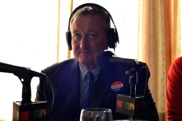  Listen up, Mr. Mayor-elect: Dave Davies has a few pieces of advice for Jim Kenney, shown here during an Election Day broadcast on WURD. (Bas Slabbers/for NewsWorks) 