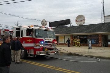  Firefighters entering a commercial structure on West Water Street in downtown Toms River late Thursday morning. (Photo courtesy of a Riverside Signal contributor) 