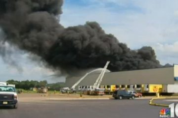 20130901-big-fire-burlco-1200 Thick, black smoke pours from the Dietz & Watson warehouse in Delanco, Burlington County. (Image from NBC10)