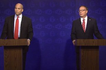  Cory Booker (left) and Steve Lonegan debated Friday in Trenton. (Screen capture from 6abc stream) 