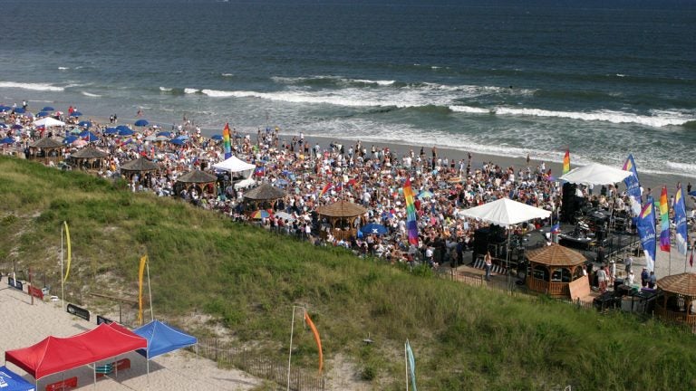  The crowd in Atlantic City before Blake Shelton's concert. (AP Photo/Atlantic City Convention & Visitors Authority) 