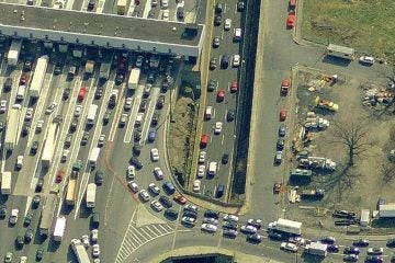  Aerial view of the Fort Lee access lanes onto the George Washington Bridge. (Image via Bing Maps) 