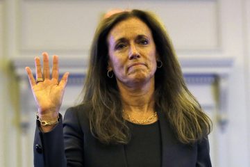  Regina Egea on Thursday is sworn in before he N.J. legislative panel investigating GWB traffic jams,  (AP Photo/Mel Evans) 