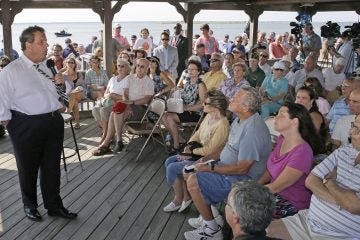  Gov Chris Christie (R-NJ) speaking to a crowd in Long Long Beach Township on Tuesday. (AP Photo/Mel Evans) 