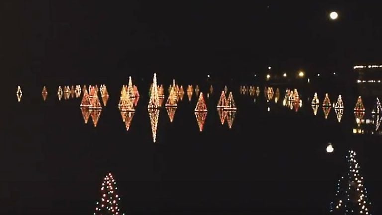 Holiday light show on the lake at Smithville. (Screen capture from video by Galloway Township News)