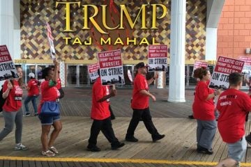 Atlantic City Unite Here Local 54 union members walk the picket line as they strike the Trump Taj Mahal (Anthony Smedile for NewsWorks)