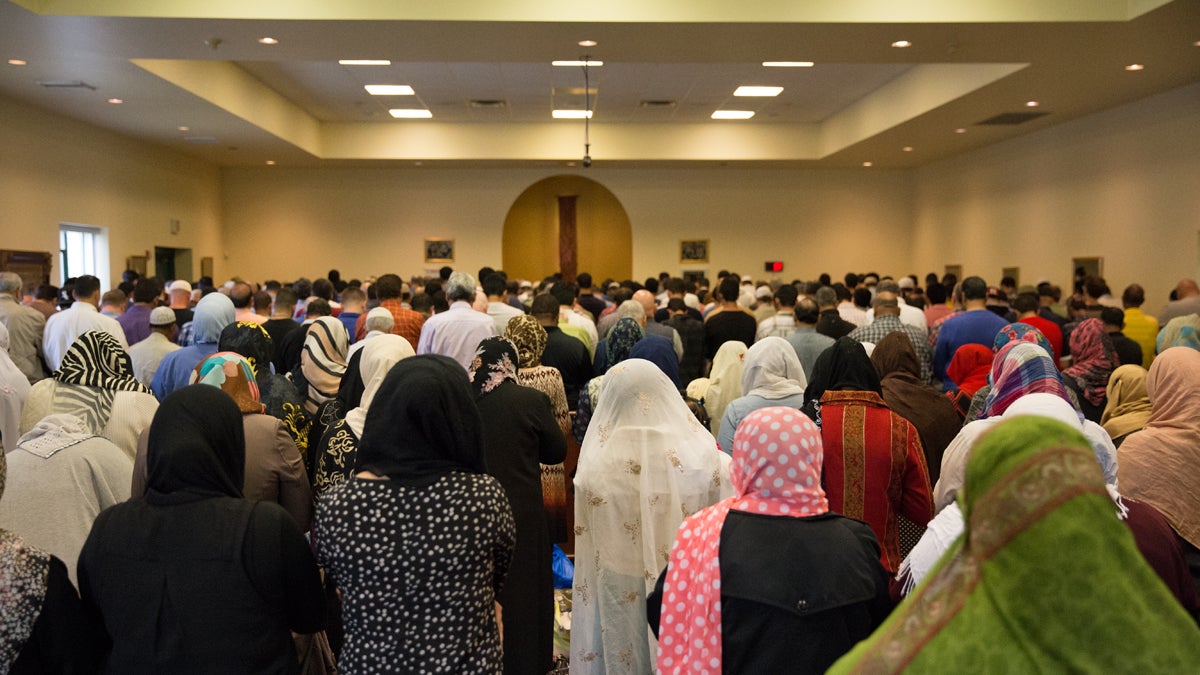  Worshippers gather at the Muslim Association of Lehigh Valley in Whitehall, Pennsylvania.  Allentown has one of the largest Syrian populations in the U.S., and Syrian refugees are expected to resettle in the region.  (Lindsay Lazarski/WHYY) 