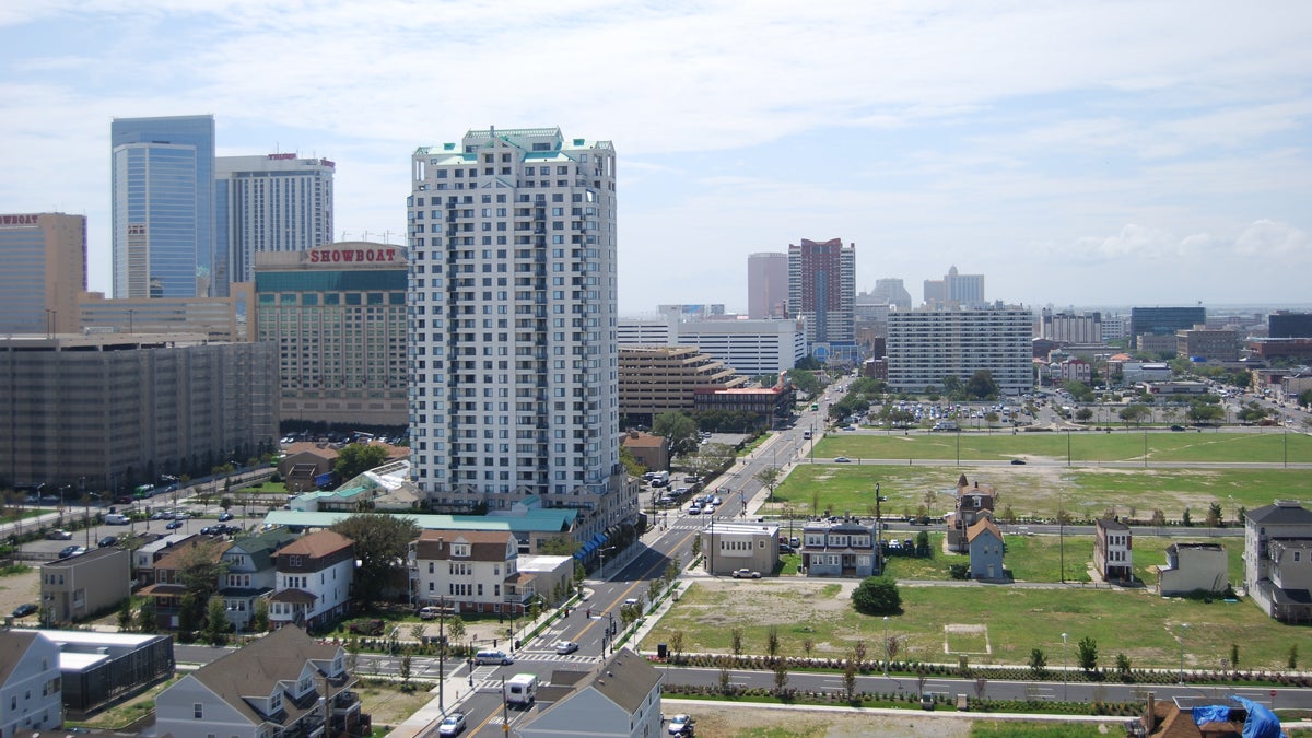  Officials  in Atlantic City, New Jersey, dodged a financial deadline for a $12.4 loan repayment by taking out another loan. (NewsWorks File Photo) 