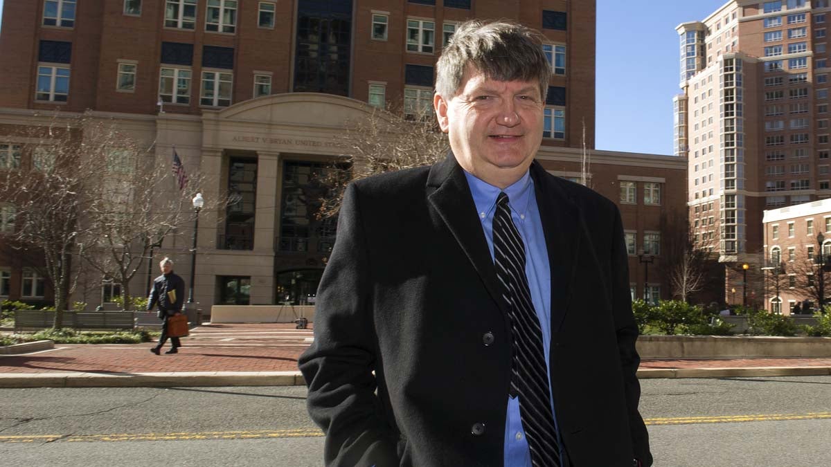 James Risen, the New York Times reporter the Justice Department tried for the longest time to put in jail for refusing to reveal a source, addressed the awards luncheon on Saturday. (AP file photo) 