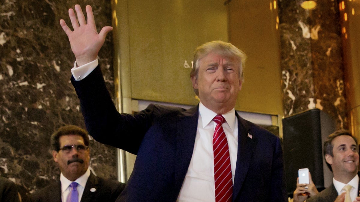  Republican presidential candidate Donald Trump arrives for a news conference at Trump Tower, in New York, Thursday, Sept. 3, 2015. Trump ruled out the prospect of a third-party White House bid and vowed to support the Republican Party's nominee, whoever it may be. (Richard Drew/AP Photo) 