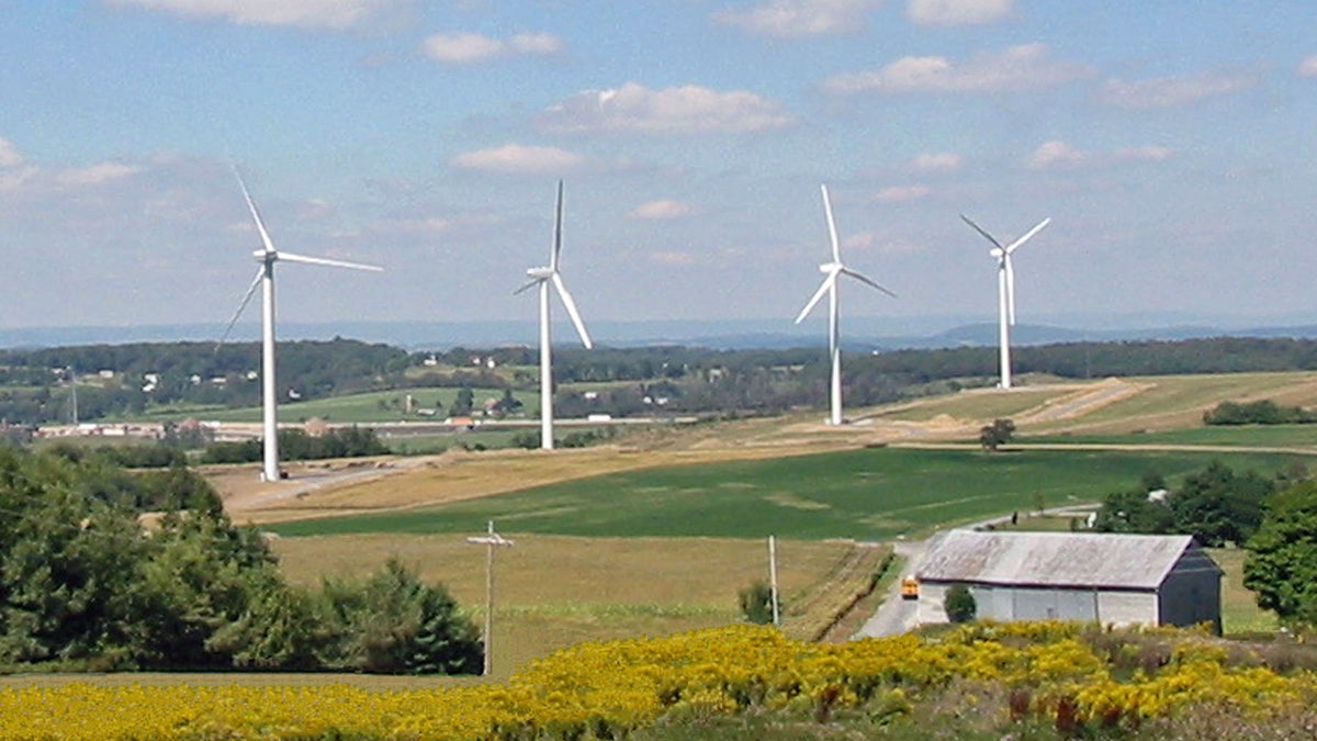  The Exelon-Community Energy Wind Farm at Somerset, Pennsylvania.  (PRNewsFoto/Community Energy) 