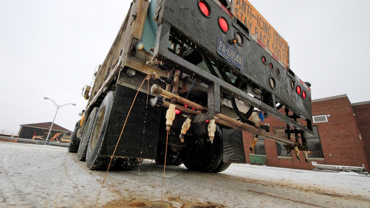  A Pennsylvania Department of Transportation anti-icing truck sprays a de-icing cocktail (Gene J. Puskar/AP Photo, file) 