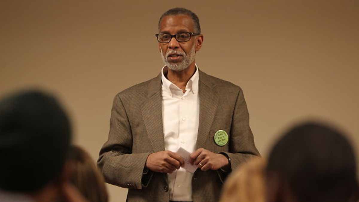 art-2 Pennsylvania Sen. Arthur Haywood is pushing to increase the state's minimum wage from $7.25 to $10.10.