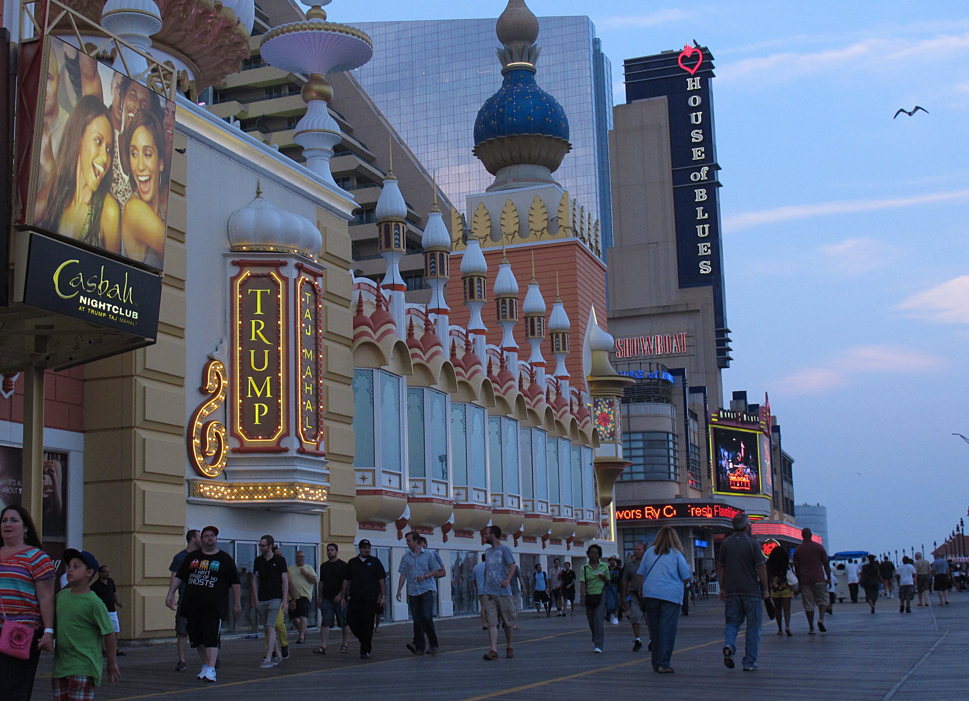  The casino boom transformed the Boardwalk, but Atlantic City remains poor and struggling. (AP Photo/Wayne Parry) 