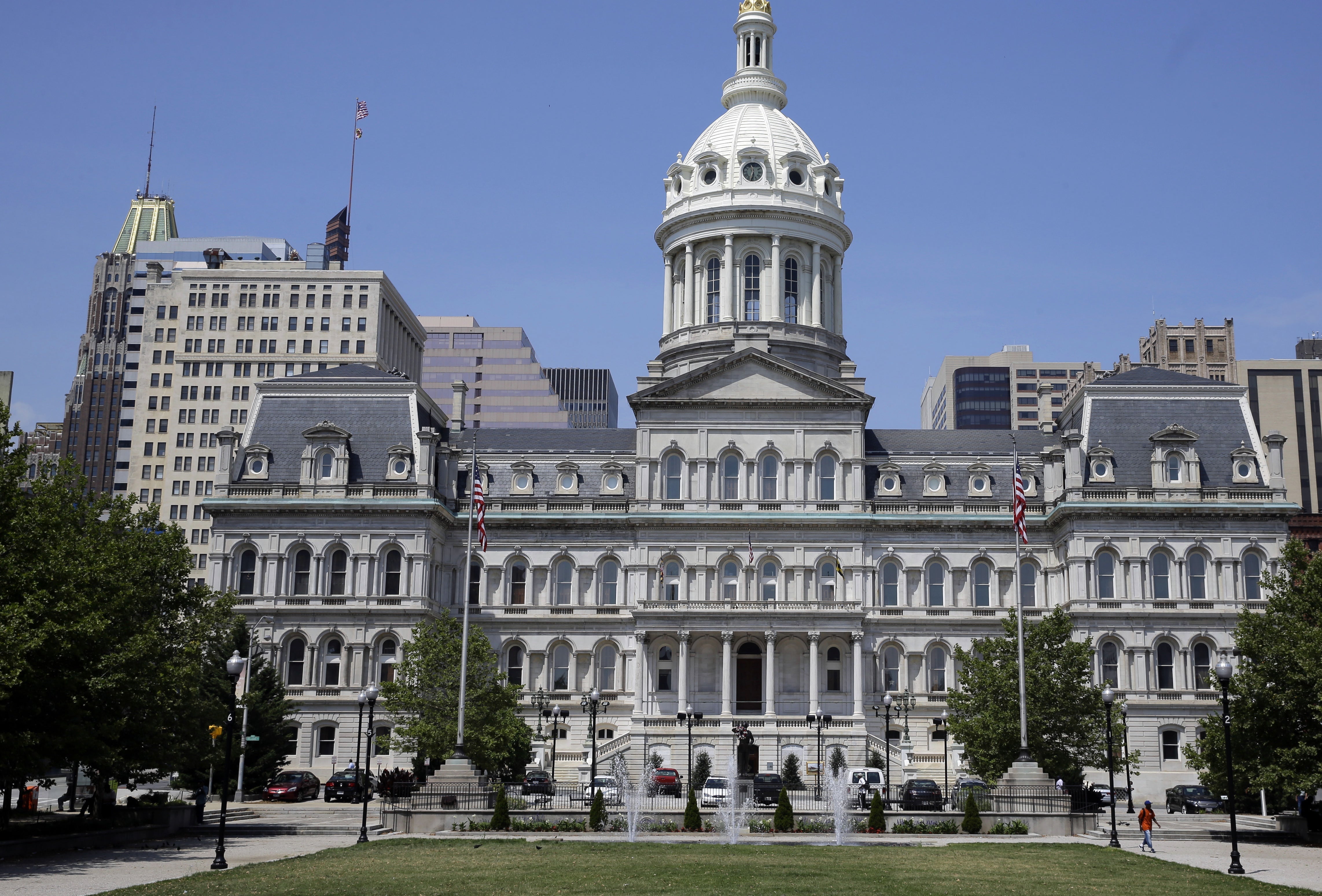  Baltimore City Hall (AP photo/Patrick Semansky) 