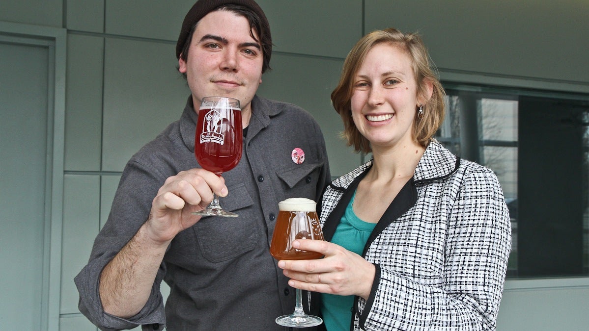  Jean Broillet and Julie Foster offer ideas on the best holiday brews. (Kimberly Paynter/WHYY) 
