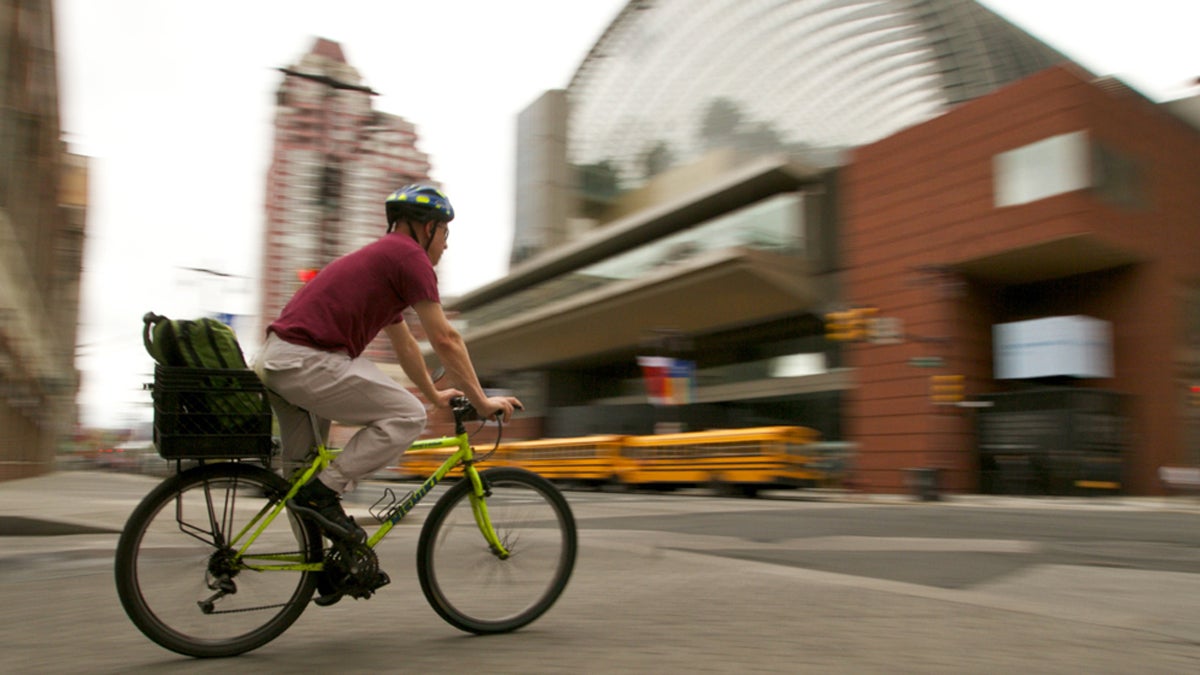  Officials from the mayors office say the except to receive bids for Philadelphia's bikeshare program by the end of November.  (Nathaniel Hamilton/NewsWorks file photo)  