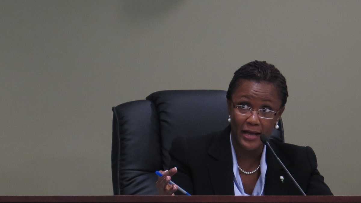  York Mayor Kim Bracey speaks during budget hearings in December. The city renegotiated its police contract to avoid layoffs that threatened to cut the department in half.  (Emily Previti/WITF) 