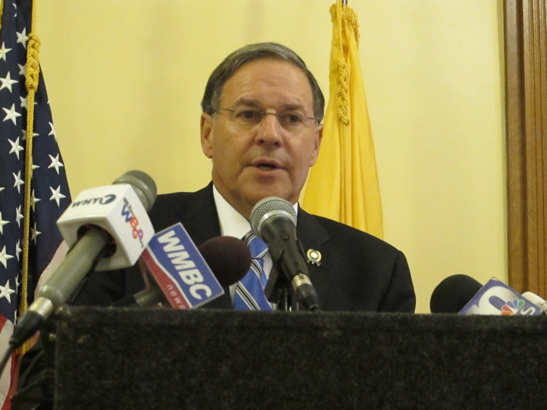  New Jersey Assembly Minority Leader Jon Bramnick seeks leniency for  Philadelphia woman who brought  gun she's permitted to carry in Pennsylvania into New Jersey. (Phil Gregory/WHYY) 