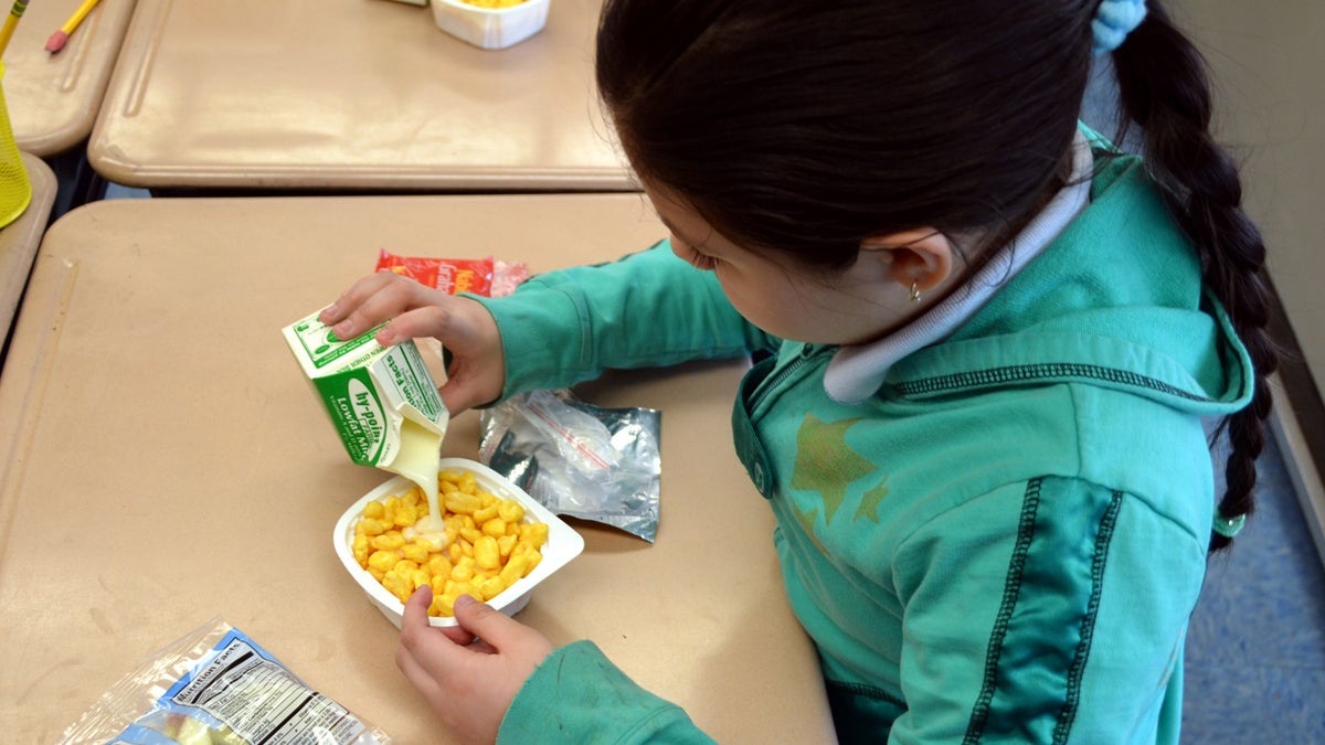  Students participate in After the Bell breakfast program in Lindenwold, N.J. (Image courtesy of N.J.  Department of Agriculture) 