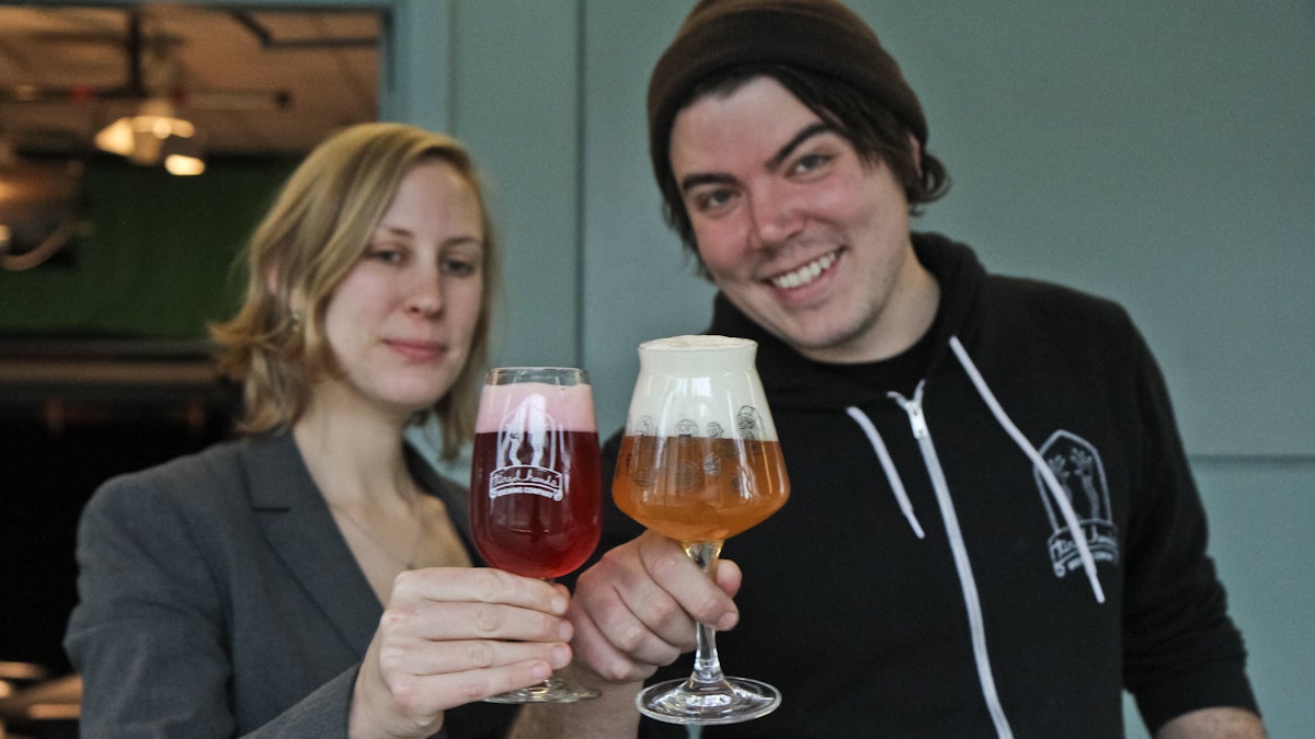  Julie Foster and Jean Broillet offer ideas on the best holiday brews. (Kimberly Paynter/WHYY) 