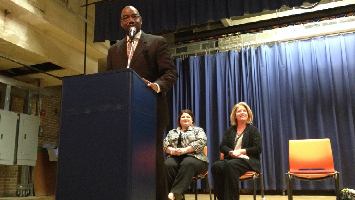  Principal Jeff Brown addresses students at Stubbs Elementary School. First Lady Carla Markell (far right) listens. (Avi Wolfman-Arent/WHYYNewsworks) 