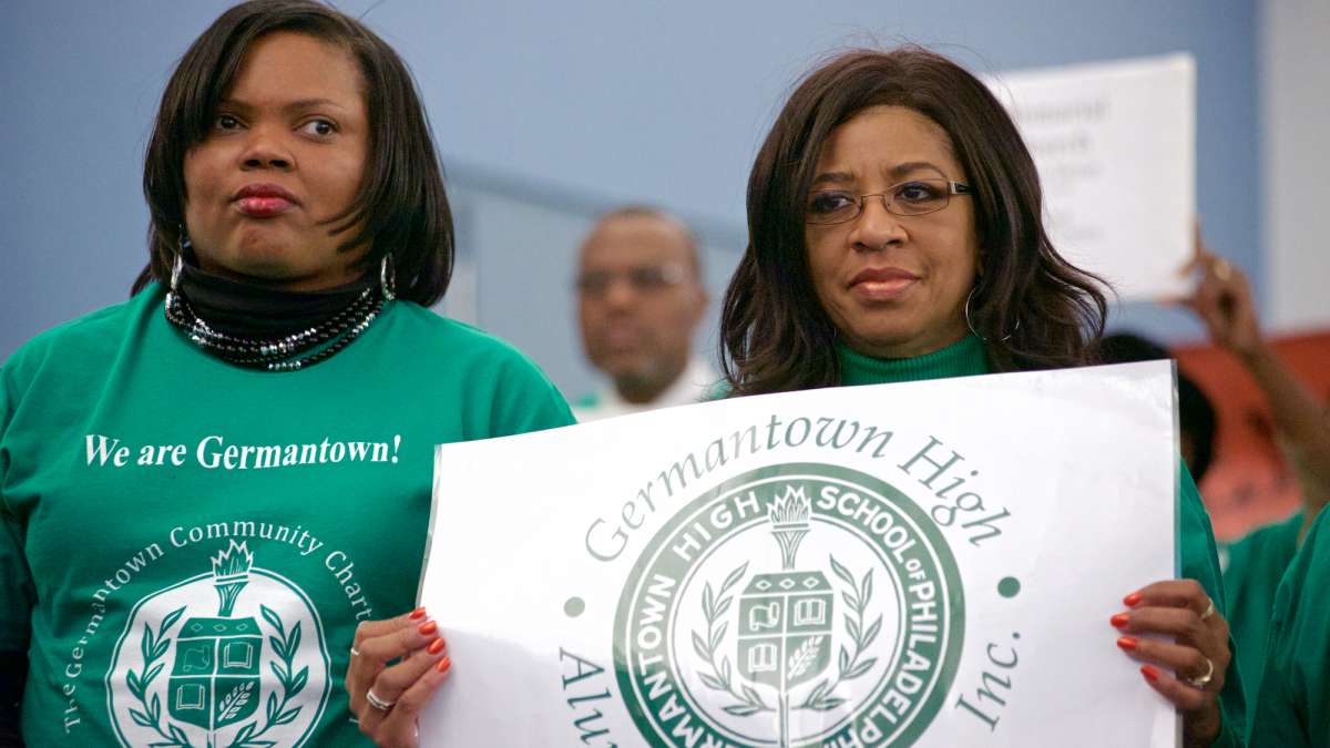 Vera Primus (right) shows her support for the Germantown Community Charter School at a Dec. 8 SRC meeting. (Bas Slabbers/for NewsWorks) 