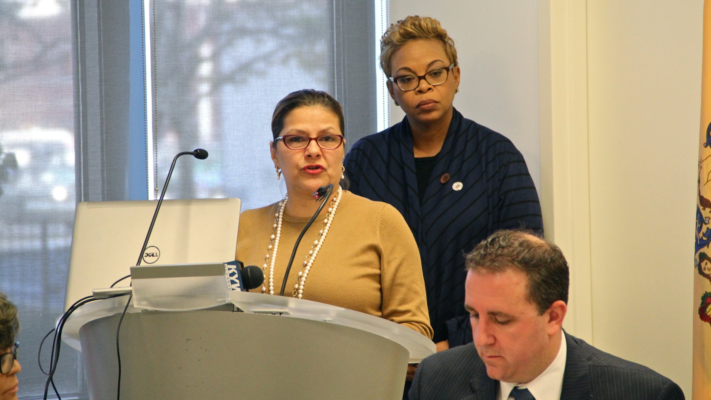  Housing and Urban Development Regional Administrator Mizra Orriols, left, joined by Camden Mayor Dana Redd, talks about how the city can best take advantage of its federal Promise Zone designation. (Emma Lee/WHYY) 