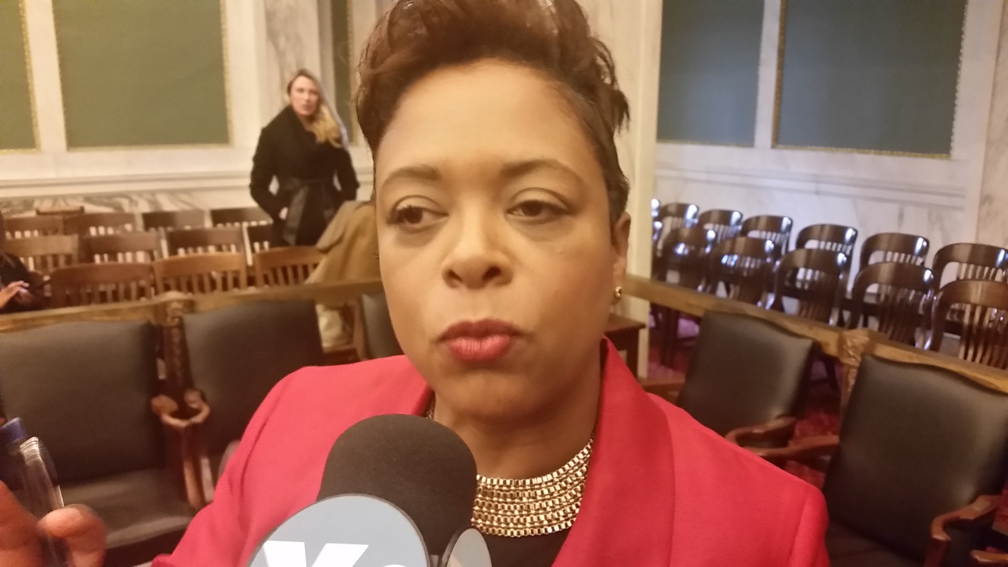  Councilwoman Cindy Bass talks about her plan to require Philadelphia apartment building owners to be upfront about their policies on smoking. (Tom MacDonald/WHYY) 