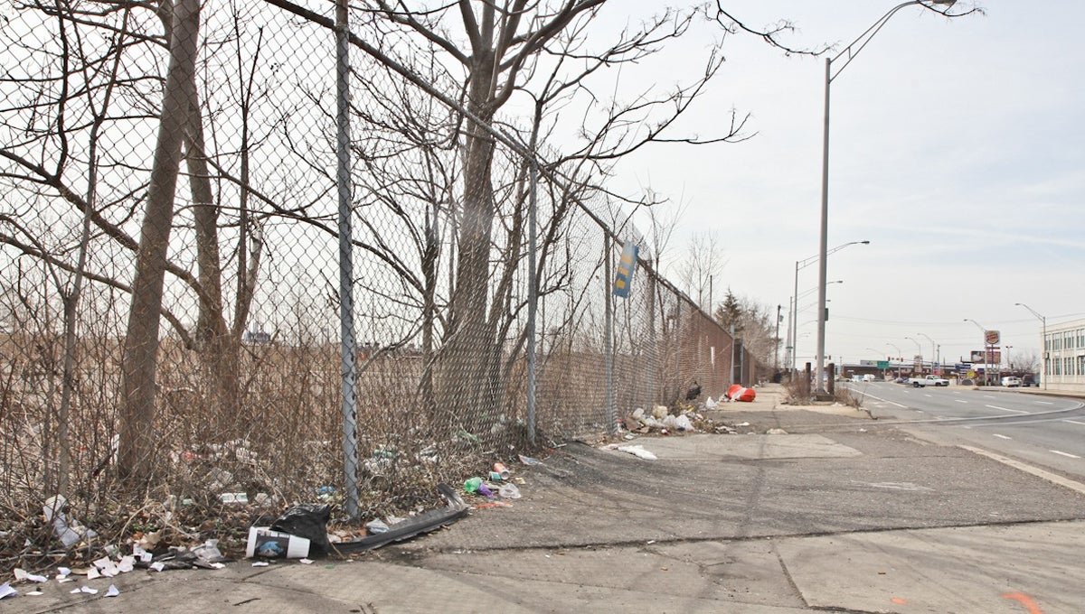  Developer Bart Blatstein plans to purchase a vacant parcel of land on Columbus Boulevard between Reed and Tasker streets. (Kimberly Paynter/WHYY) 