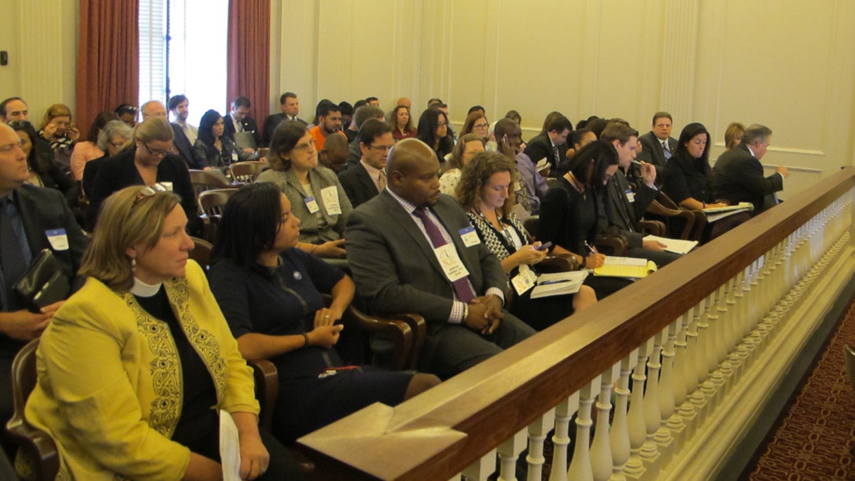 Supporters and opponents of the measure for paid sick leave crowd the Assembly Labor Committee hearing room Thursday. (Phil Gregory/WHYY)