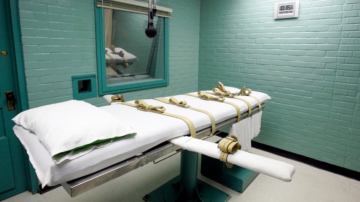  File photo: Death chamber at Texas State Penitentiary, Huntsville.  (Pat Sullivan/AP) 