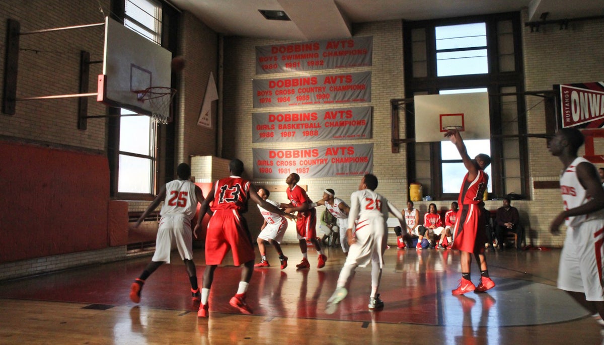  The Dobbins High School basketball team takes on Simon Gratz, their biggest rival. (Kimberly Paynter/WHYY) 
