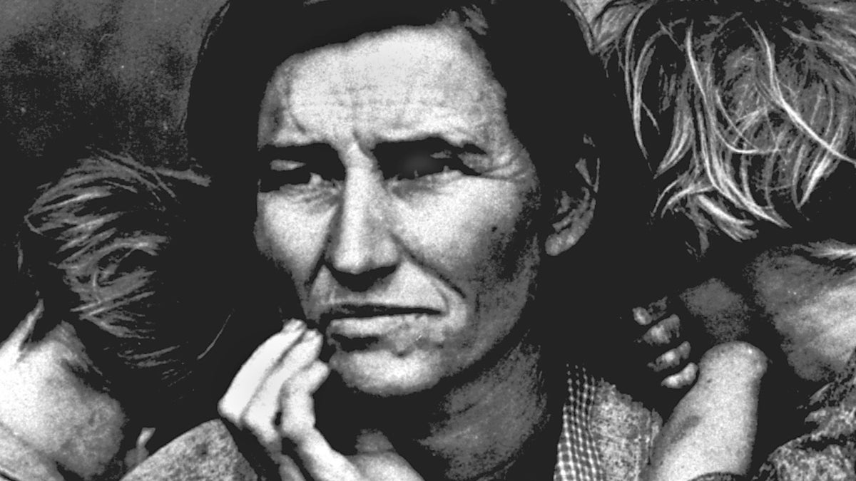  Florence Thompson, 32, and her children are photographed in a camp of destitute pea pickers in Nipomo, central California, during the Great Depression in 1936. (AP Photo/Dorothea Lange, file) 