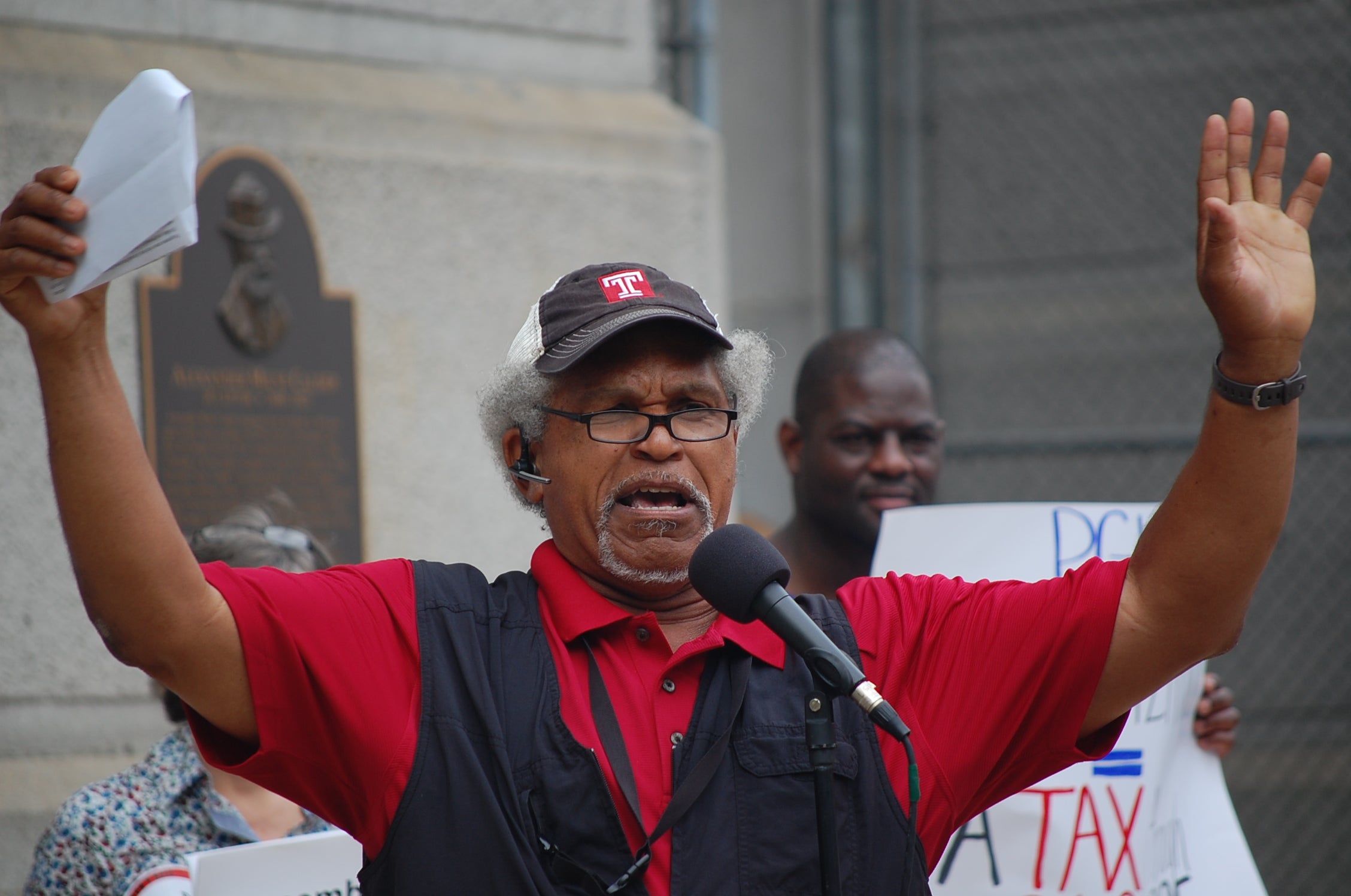  Former Mayor John Street protests the sale of PGW at City Hall in Philadelphia (Tom MacDonald/WHYY) 