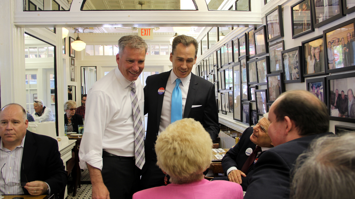  Council-at-large candidate Ed Neilson (left) and lieutenant governor candidate Mike Stack meet at the Fourth Street Deli, where Philly Democrats gather on Election Day. (Emma Lee/WHYY) 