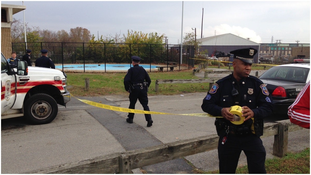  Wilmington police investigate a body found in Eden Park on Tuesday (John Jankowski/for NewsWorks) 