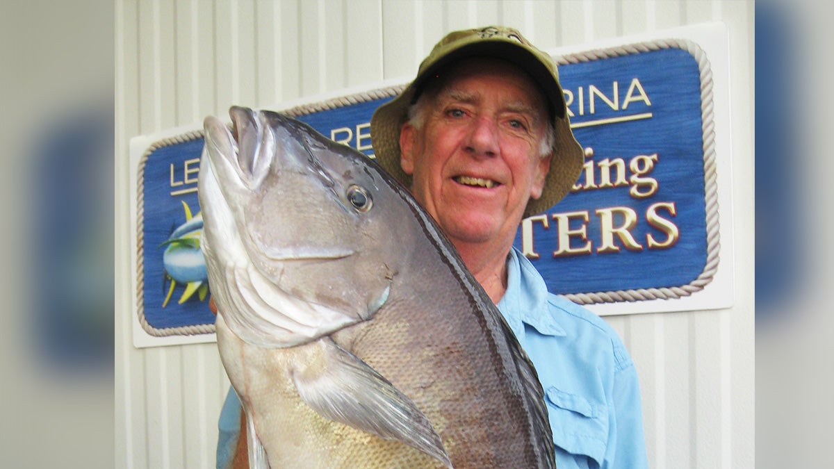  William Fintel of Lewes who caught a 33-inch-long blueline tilefish 