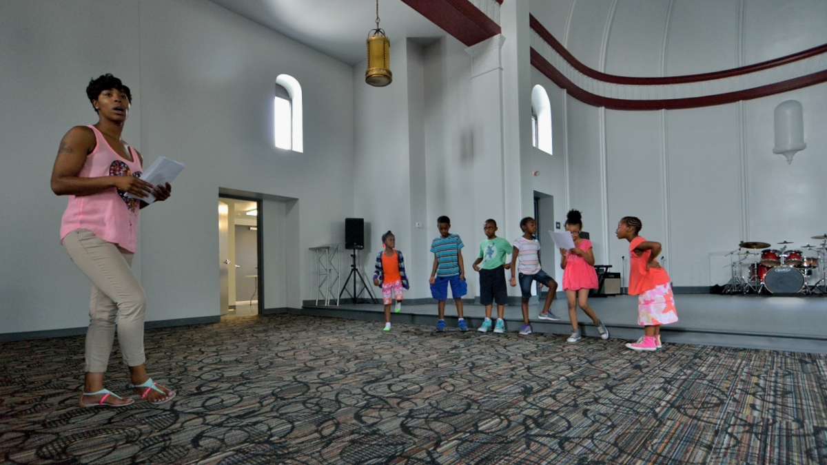 Acting teacher Doree Watkins (left) leads the students. (Bas Slabbers/for NewsWorks)