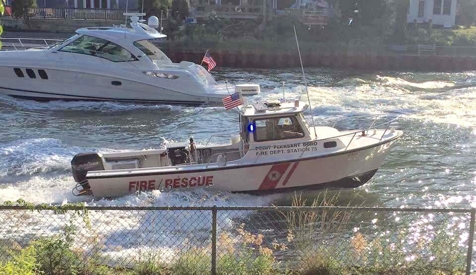 A fire boat responding to the scene of a capsized boat in the Point Pleasant Canal yesterday afternoon. (Photo: Kim Ormsby/Point Pleasant Fire Department Station 75)