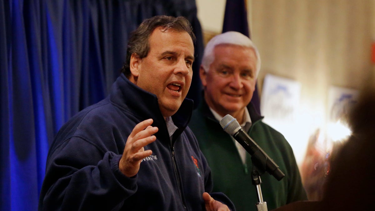  New Jersey Gov. Chris Christie urges Republicans to work for Pa. Gov. Tom Corbett at a Bucks County rally. (Mel Evans/AP) 