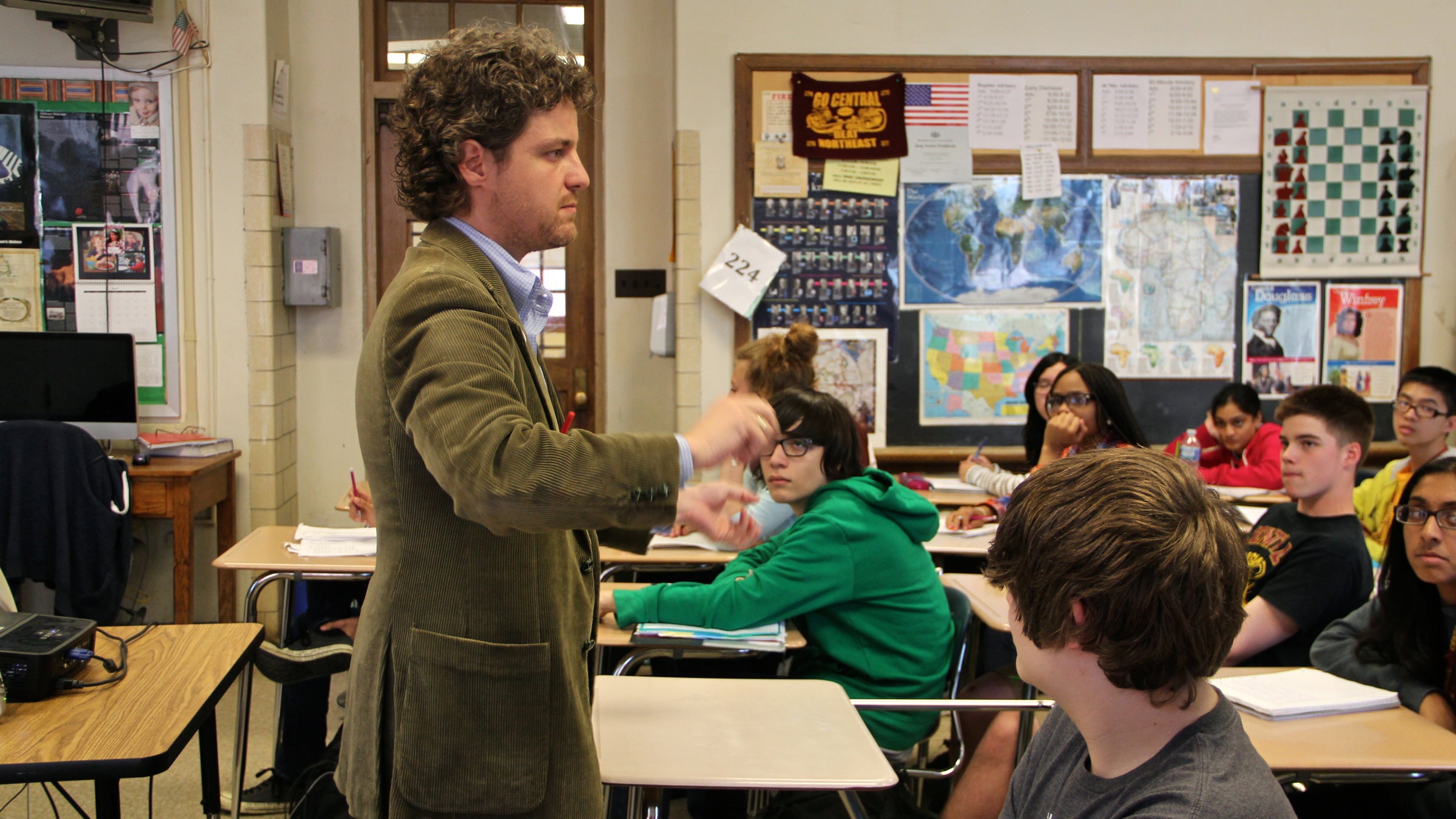  Students participate in a world history class at Central High School. (NewsWorks file photo) 