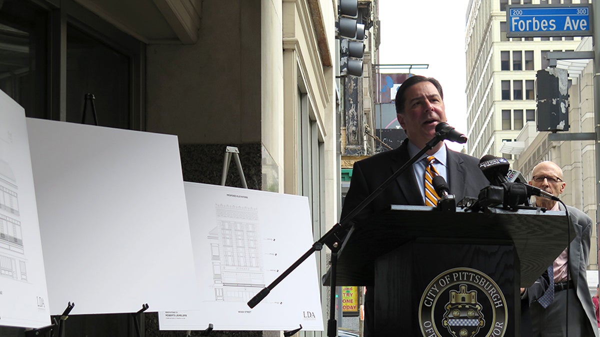  Mayor Bill Peduto announces the restoration of the Skinny Building and the Roberts Jewelers Building downtown. (Irina Zhorov/WESA) 