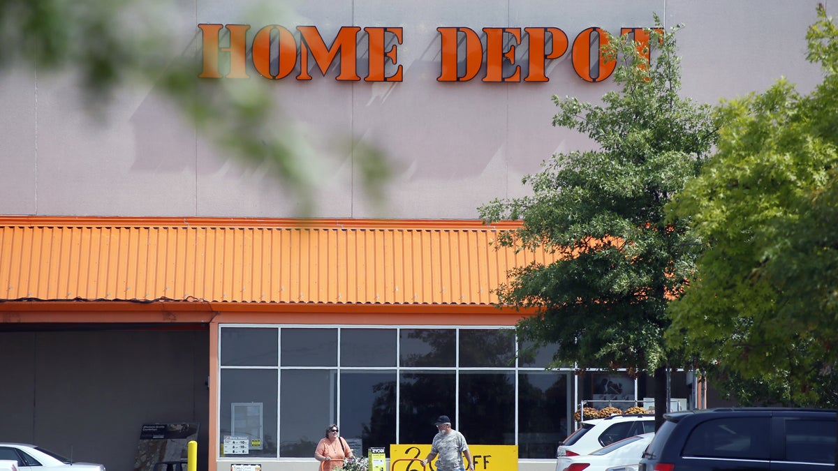  Home Depot’s data breach could wind up being among the largest ever for a retailer, but that may not matter to its millions of customers. (AP Photo/Keith Srakocic) 