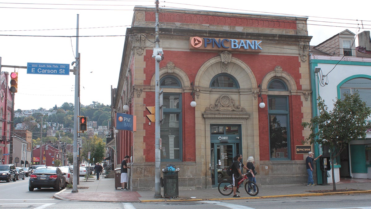 In Pennsylvania 4.7 percent of households don’t have access to a traditional bank. Another 18.8 percent of households rely on alternative financial services such as check cashing or payday lending to manage their money. (Margaret J. Krauss/90.5 WESA)