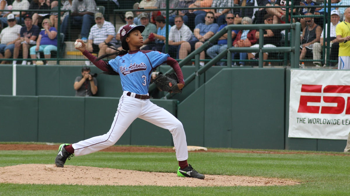  Mo'ne Davis did not give up any runs during Friday's Little League World Series game. (Kimberly Paynter/WHYY) 