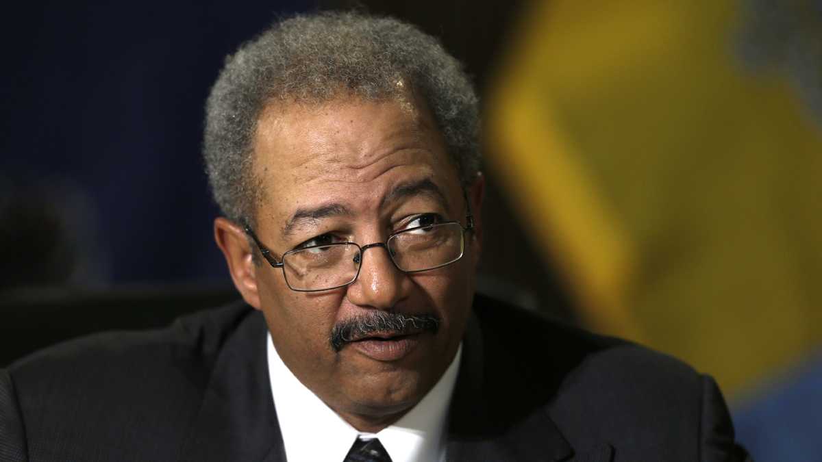  U.S. prosecutors allege in a court filing that an elected official who can only be U.S. Rep. Chaka Fattah arranged an illegal campaign contribution for his 2007 Philadelphia mayoral campaign. (AP Photo, file) 