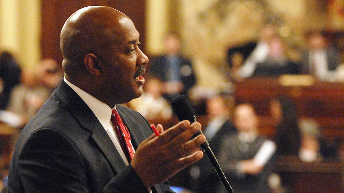  State Rep. Dwight Evans intends to challenge U.S. Rep. Chaka Fattah in the April Democratic primary. (AP file photo) 
