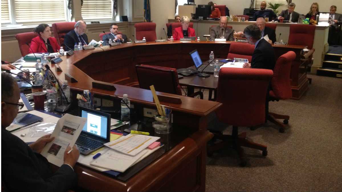 l_brainard Lawmakers meet in the Joint Finance Room at Legislative Hall in Dover. (FILE/NewsWorks)