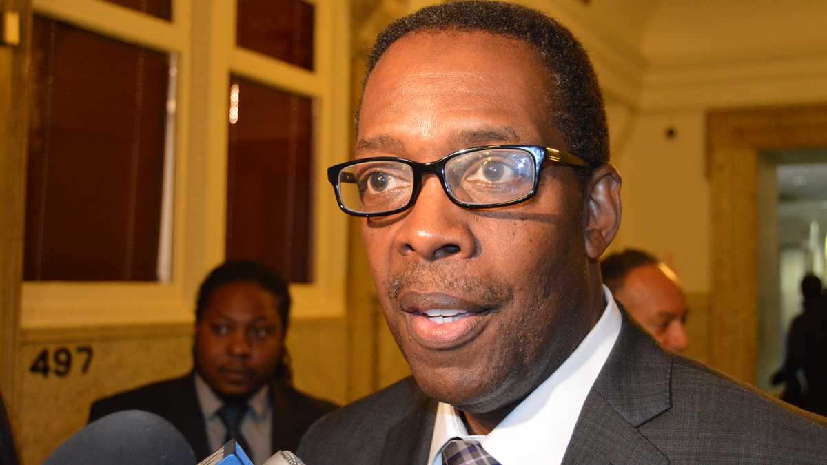 Philadelphia City Council President Darrell Clarke has proposed establishing a commission to coordinate initiatives so that banks